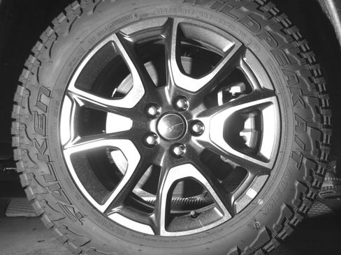 Used 2025 Jeep Compass Trailhawk AWD/4WD image 13