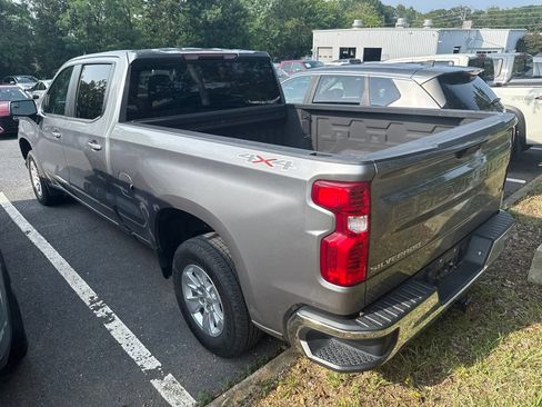 Used 2020 Chevrolet Silverado 1500 LT w/ Convenience Package AWD/4WD image 3