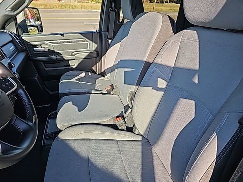 Used 2024 RAM 2500 Big Horn w/ Bed Utility Group image 20