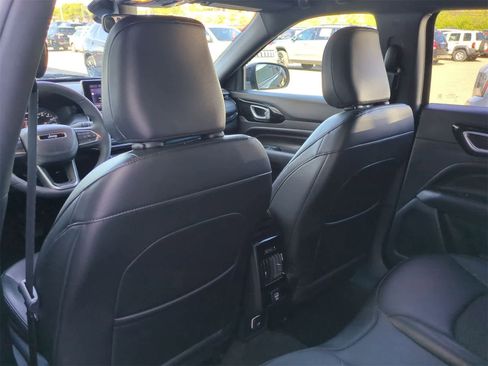 Certified 2022 Jeep Compass Altitude image 18