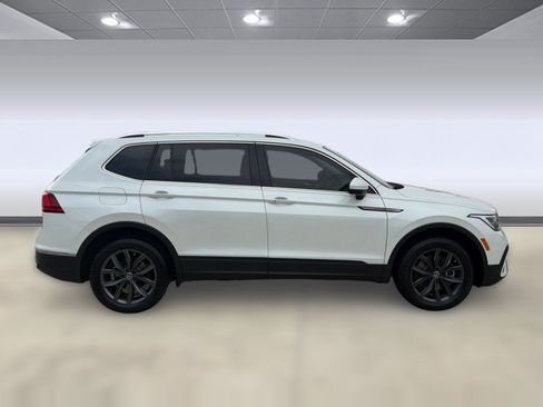 Used 2023 Volkswagen Tiguan SE FWD image 8