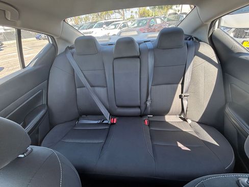 Used 2025 Nissan Altima 2.5 SV FWD image 39