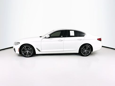 Used 2022 BMW 530i w/ Convenience Package RWD image 4