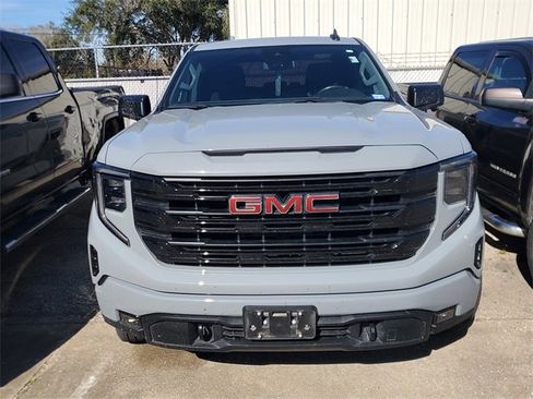 Used 2024 GMC Sierra 1500 Elevation image 2