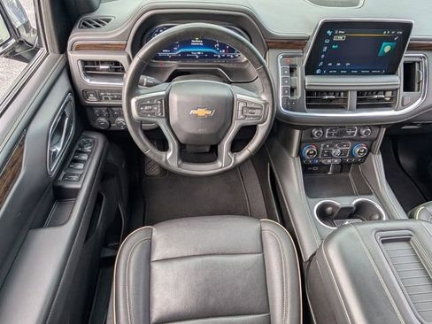 Used 2024 Chevrolet Suburban Premier image 10