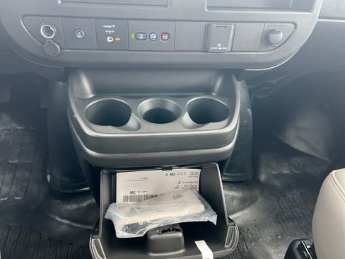 New 2025 Chevrolet Express 2500 Work Van w/ Driver Convenience Package image 22