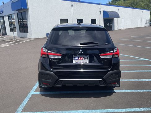 Used 2025 Mitsubishi Outlander Sport AWD image 4