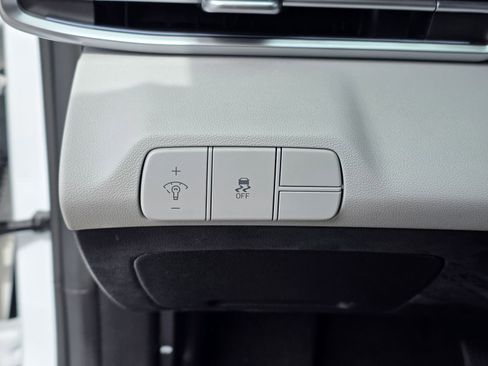 New 2026 Hyundai Elantra Limited image 26