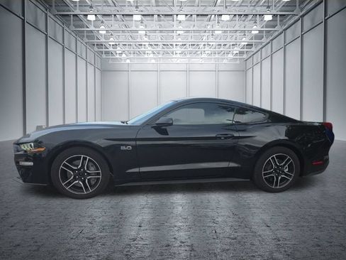 Used 2019 Ford Mustang GT RWD image 3