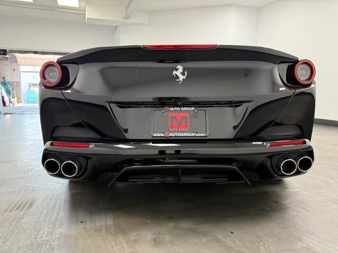 Used 2019 Ferrari Portofino RWD image 12