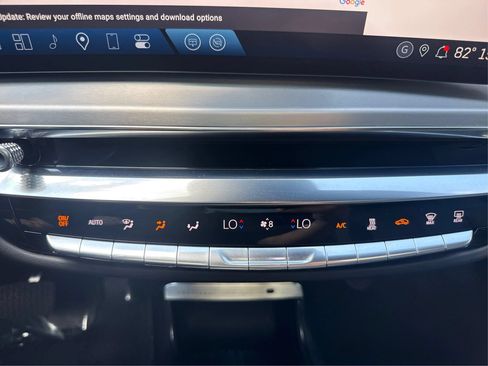 Used 2024 Cadillac Lyriq Sport AWD/4WD image 35