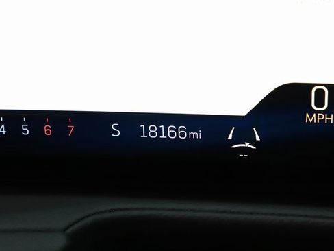 Used 2025 Cadillac XT4 Premium Luxury image 27