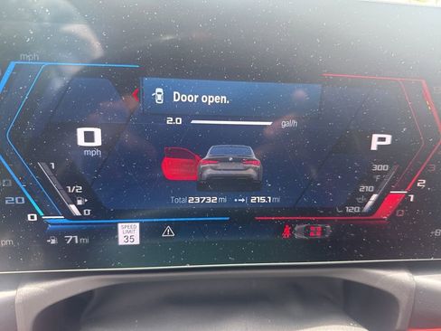 Used 2025 BMW M4 Competition RWD image 3