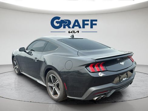 Used 2025 Ford Mustang Premium RWD image 5