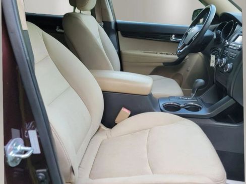 Used 2013 Kia Sorento LX AWD/4WD image 15