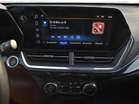 Used 2024 Chevrolet Trax ACTIV w/ Driver Confidence Package image 25