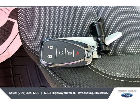 Used 2020 Chevrolet Traverse LT FWD image 9