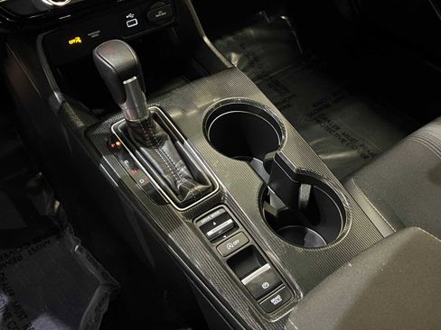 Used 2024 Honda Civic Sport image 22