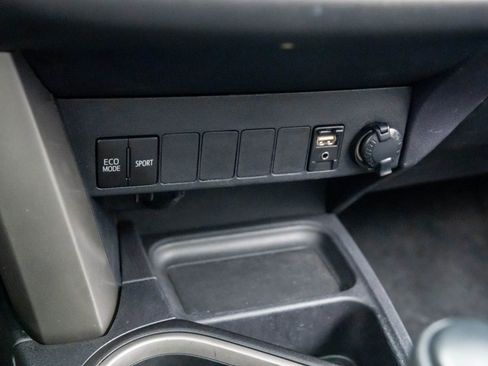 Used 2017 Toyota RAV4 XLE image 17