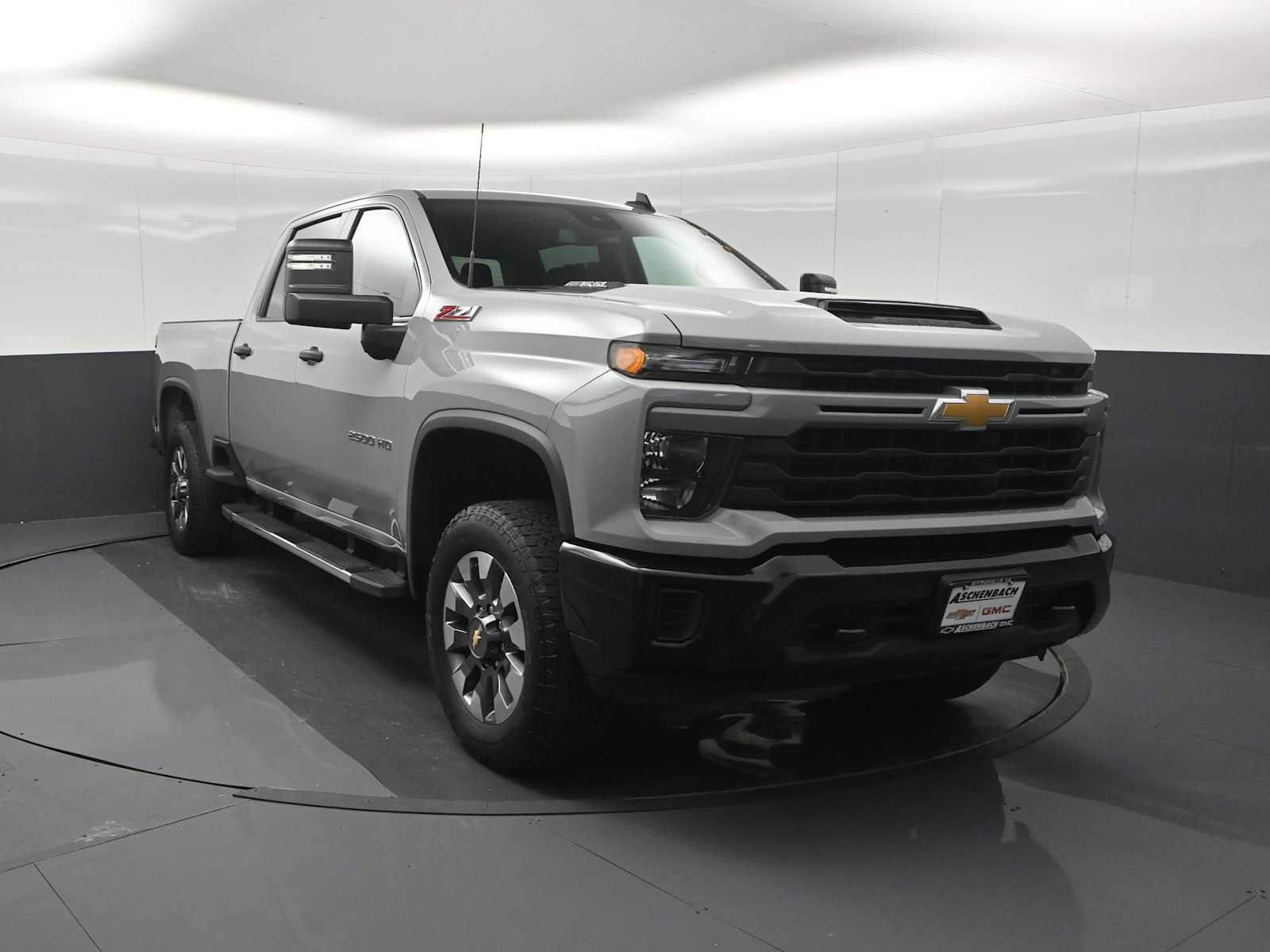 Used 2024 Chevrolet Silverado 2500 Custom w/ Custom Value Package AWD/4WD image 2