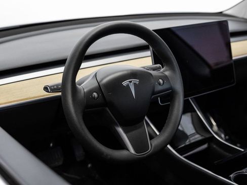 Used 2020 Tesla Model 3 Long Range image 19