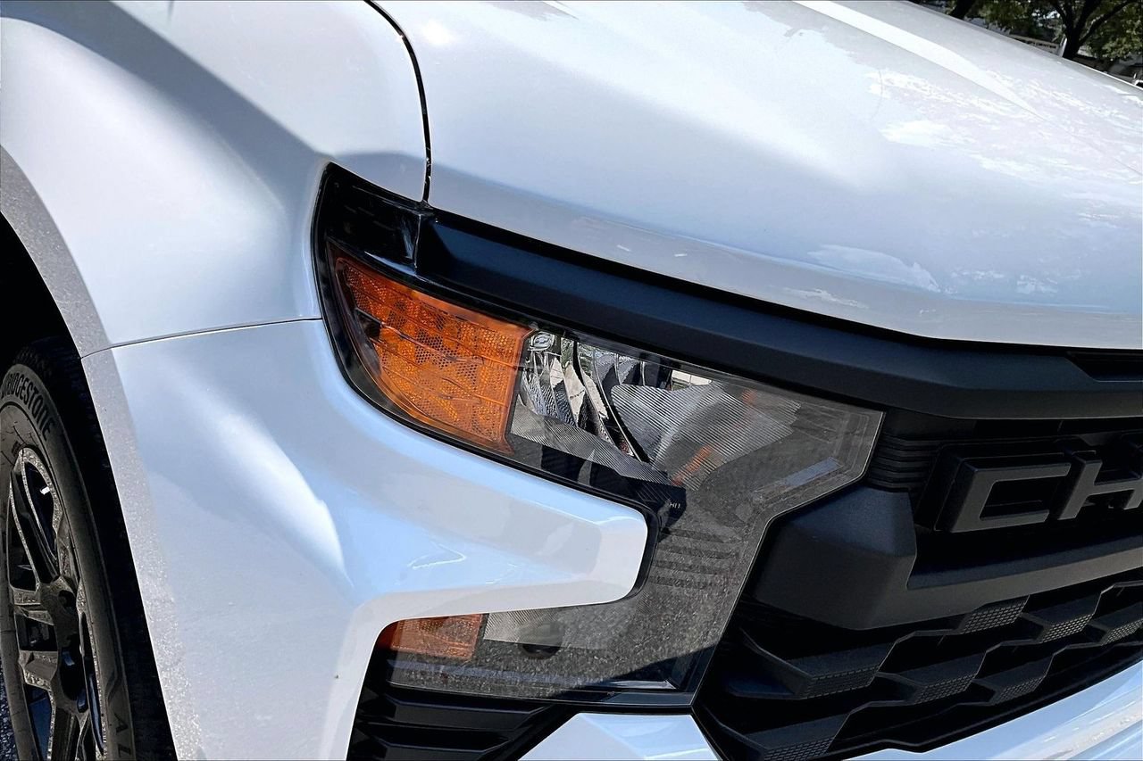 Used 2025 Chevrolet Silverado 1500 Custom AWD/4WD image 33