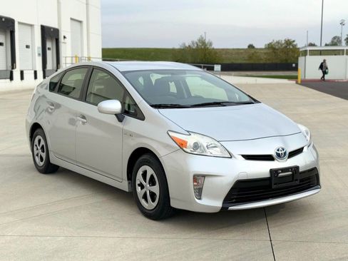 Used 2012 Toyota Prius Two image 3