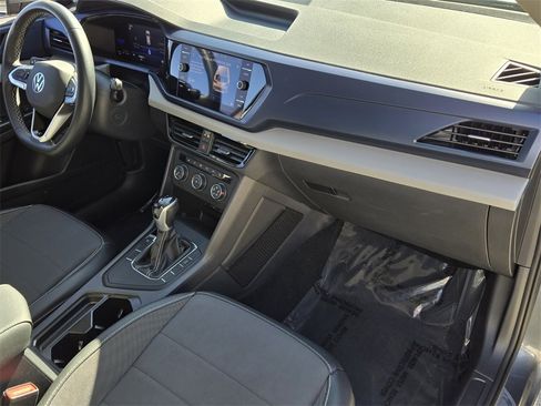 Used 2022 Volkswagen Taos SE w/ Driver Assistance Package image 19