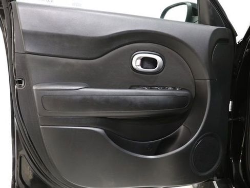 Used 2018 Kia Soul w/ Convenience Package FWD image 18