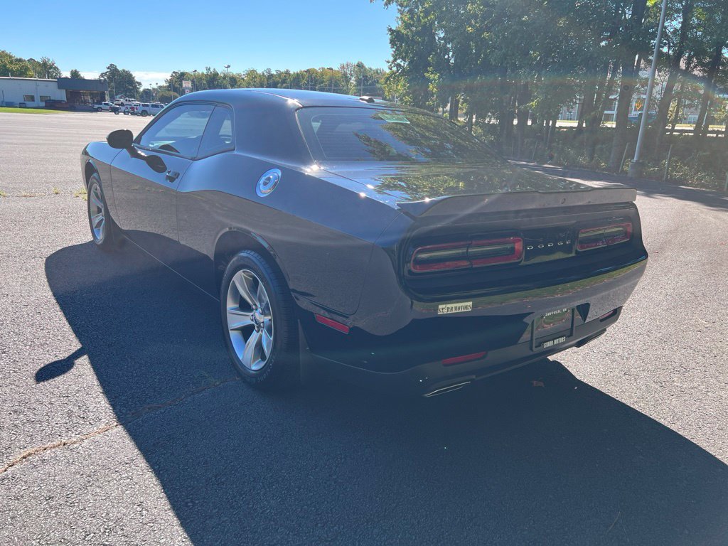 Used 2021 Dodge Challenger SXT RWD image 5