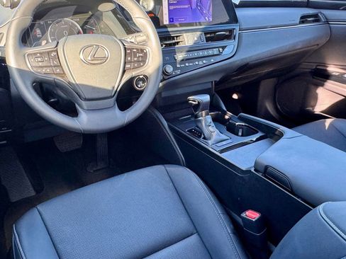 Used 2023 Lexus ES 350 w/ Accessory Package (Z1) FWD image 9