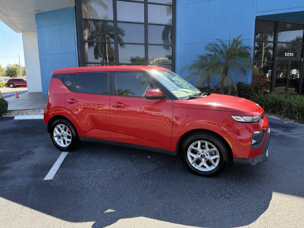 Used 2020 Kia Soul S FWD image 29