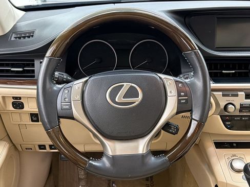 Used 2014 Lexus ES 350 w/ Premium Package FWD image 11