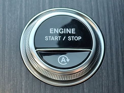 New 2026 Mercedes-Benz C 300 4MATIC Sedan image 18