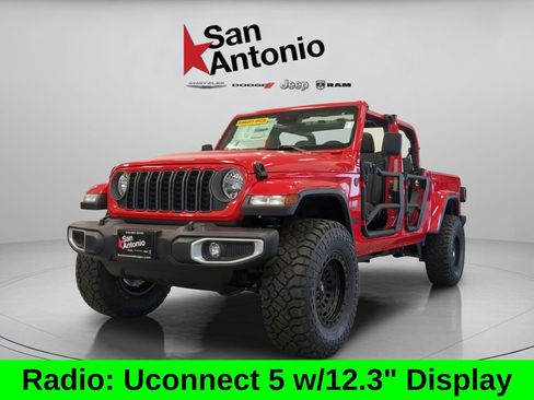 Used 2024 Jeep Gladiator Sport AWD/4WD image 4