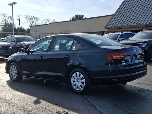 Used 2016 Volkswagen Jetta S image 4