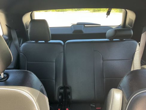 Used 2022 Chevrolet Traverse Premier w/ Redline Edition AWD/4WD image 24