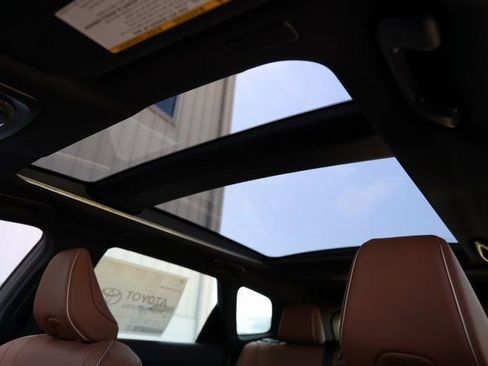 New 2026 Toyota Crown Signia image 11