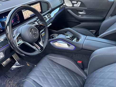 New 2026 Mercedes-Benz Maybach GLS 600 4MATIC image 4