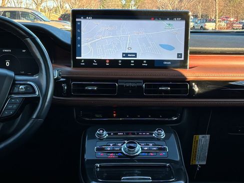 Certified 2023 Lincoln Nautilus Reserve image 19