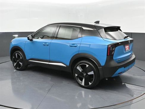 Certified 2025 Nissan Kicks SR FWD image 24