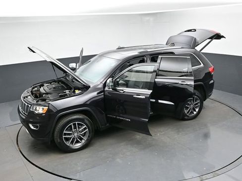 Used 2018 Jeep Grand Cherokee Limited image 47