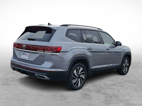 Used 2025 Volkswagen Atlas SE image 5