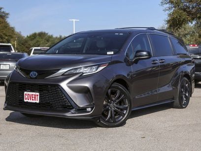 Used 2022 Toyota Sienna XSE