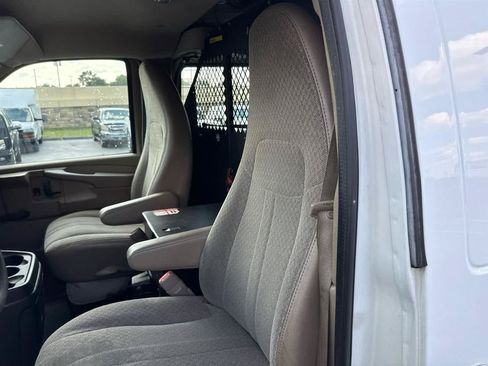 Used 2012 Chevrolet Express 2500 RWD image 13