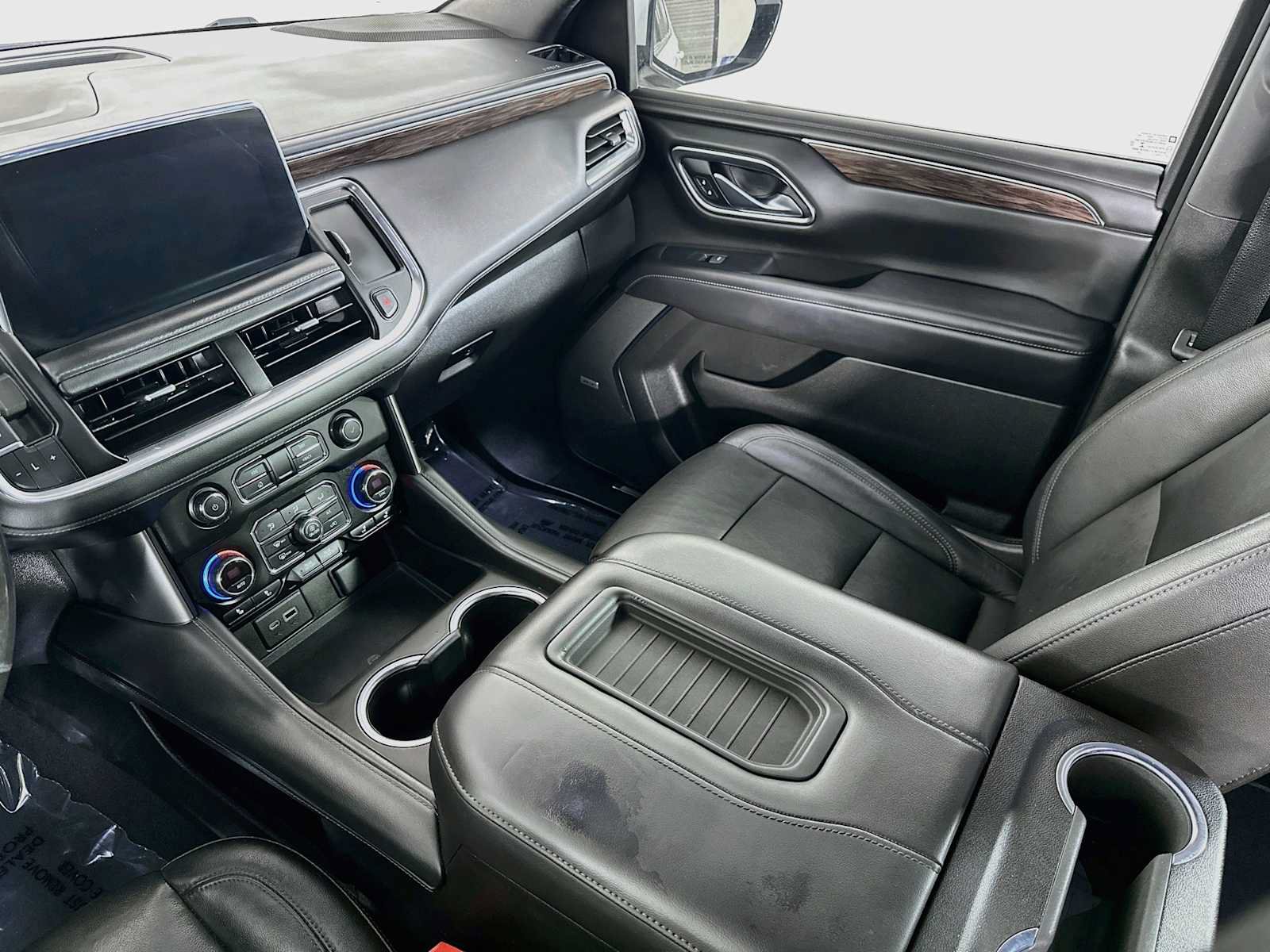 Used 2021 Chevrolet Tahoe LT w/ Luxury Package RWD image 23