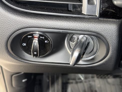 Used 2019 Porsche Macan AWD/4WD image 19