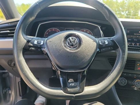 Used 2019 Volkswagen Jetta R-Line FWD image 19