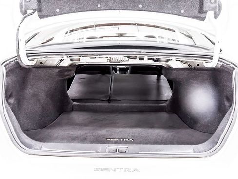 Used 2021 Nissan Sentra SR w/ SR Premium Package FWD image 37