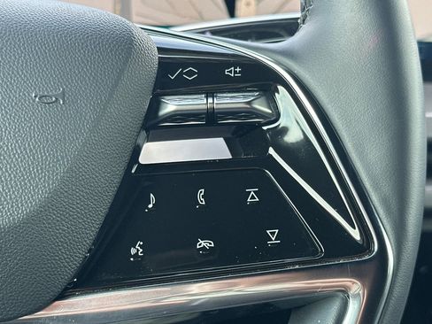 Used 2026 Cadillac Vistiq Sport w/ LPO, Floor Liner Package image 38